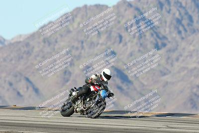 media/Dec-01-2025-Moto Forza (Mon) [[2daa91e15f]]/3-Beginner Group/Session 4 Turn 9/